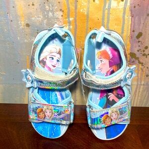Disney Frozen 2 Anna & Elsa Light Up Silver Blue Girls Toddler Sandals SZ 11 NWT